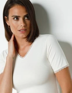 Tee-shirt Manches Courtes Chaleur Seconde Peau Et Détails Dentelle -Boutique De Lingerie De Mode 700523 C02 zoomx vue4