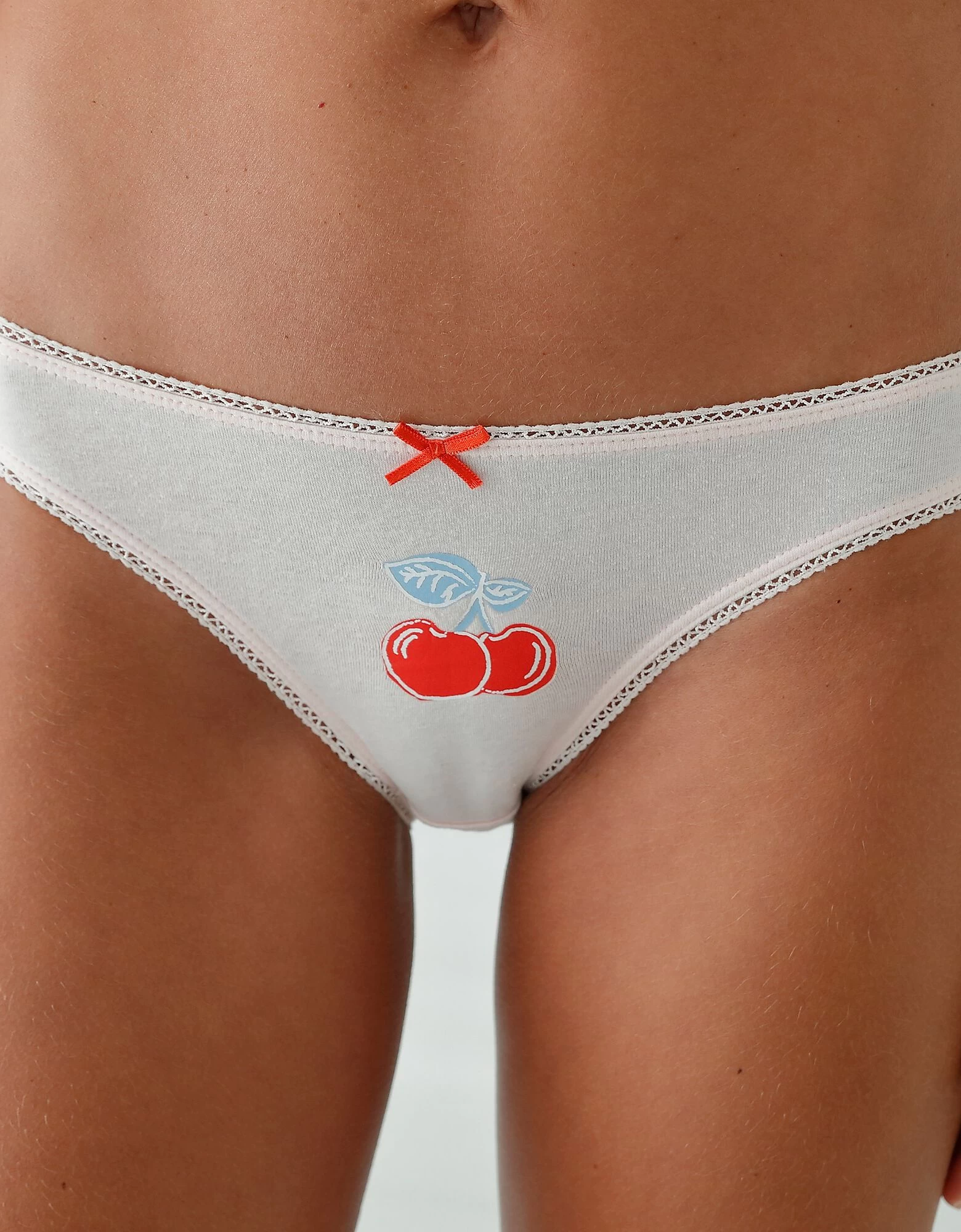 Slip Coton Imprimé Motifs "cerises" Assortis – Lot De 4 7 Slip Coton Imprimé Motifs "cerises" Assortis – Lot De 4 – Image 5