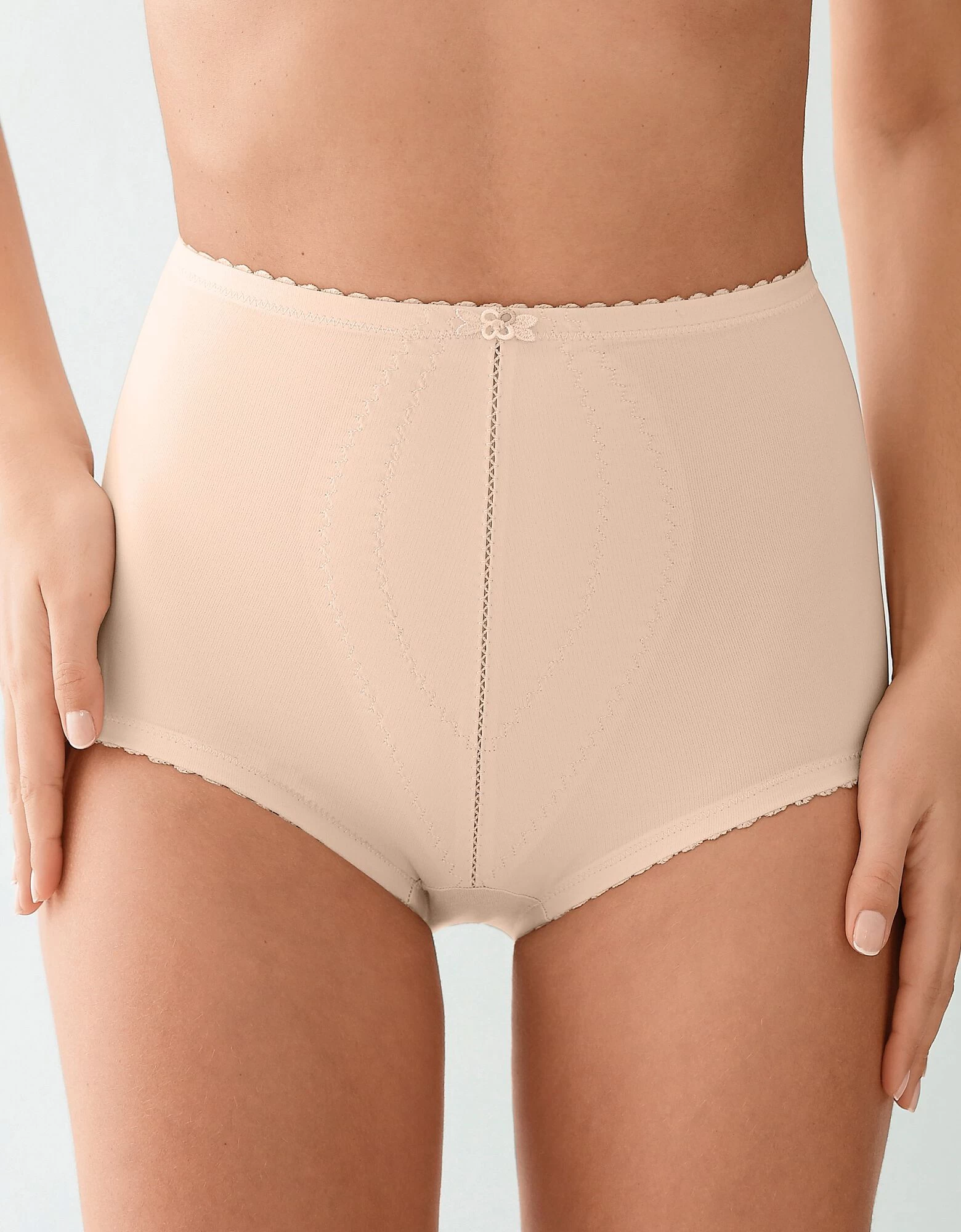 Playtex Gaine-culotte Incroyable - Maintien Intense 3 Playtex Gaine-culotte Incroyable - Maintien Intense