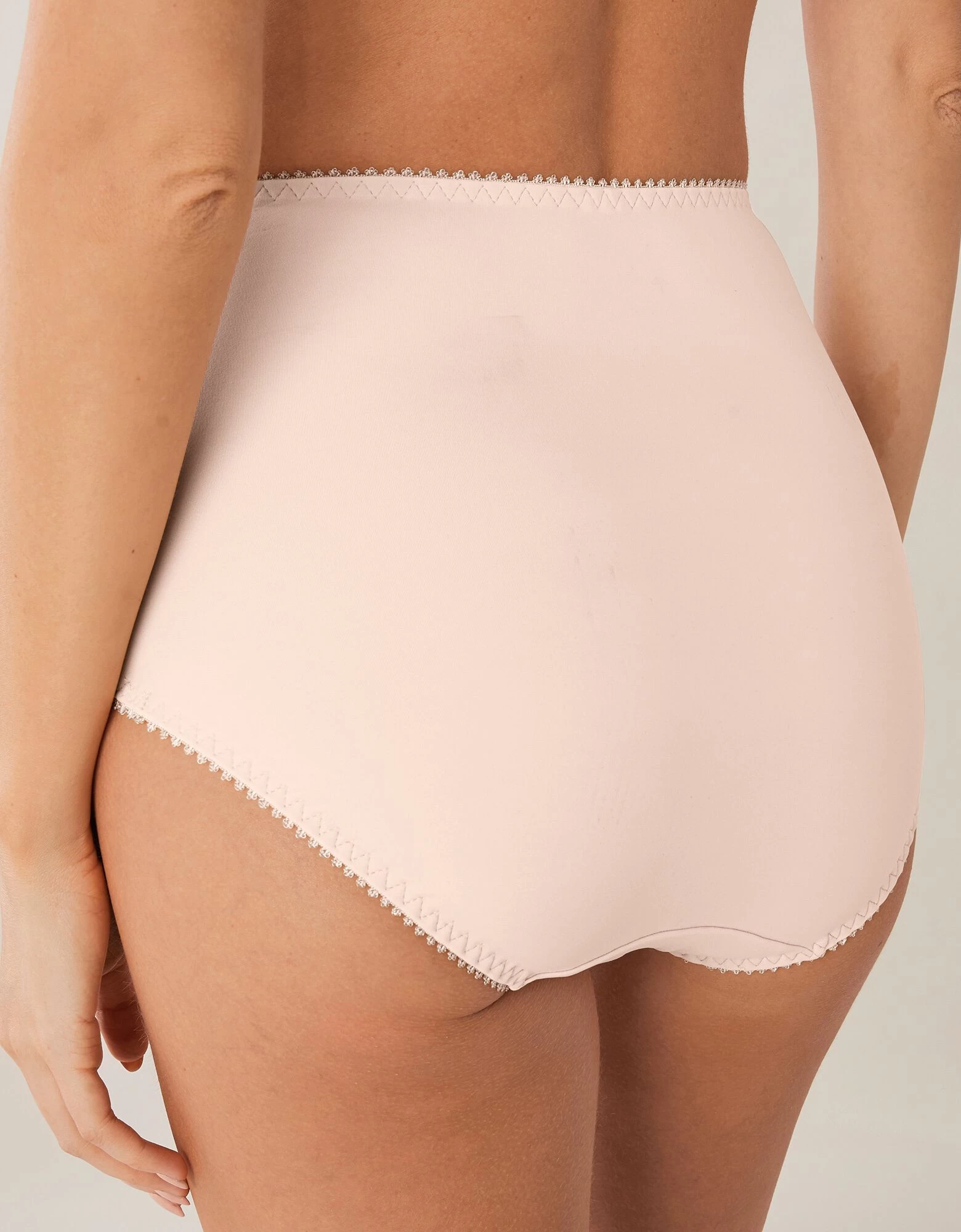 Gaine Amincissante Dentelle Et Microfibre 8 Gaine Amincissante Dentelle Et Microfibre – Image 6