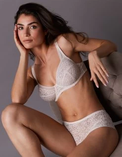 Soutien-gorge Forme Emboîtante Dentelle Stretch Et Plumetis Talara - Avec Armatures 13 Soutien-gorge Forme Emboîtante Dentelle Stretch Et Plumetis Talara - Avec Armatures -Boutique De Lingerie De Mode 701875 C00 zoomx vue7