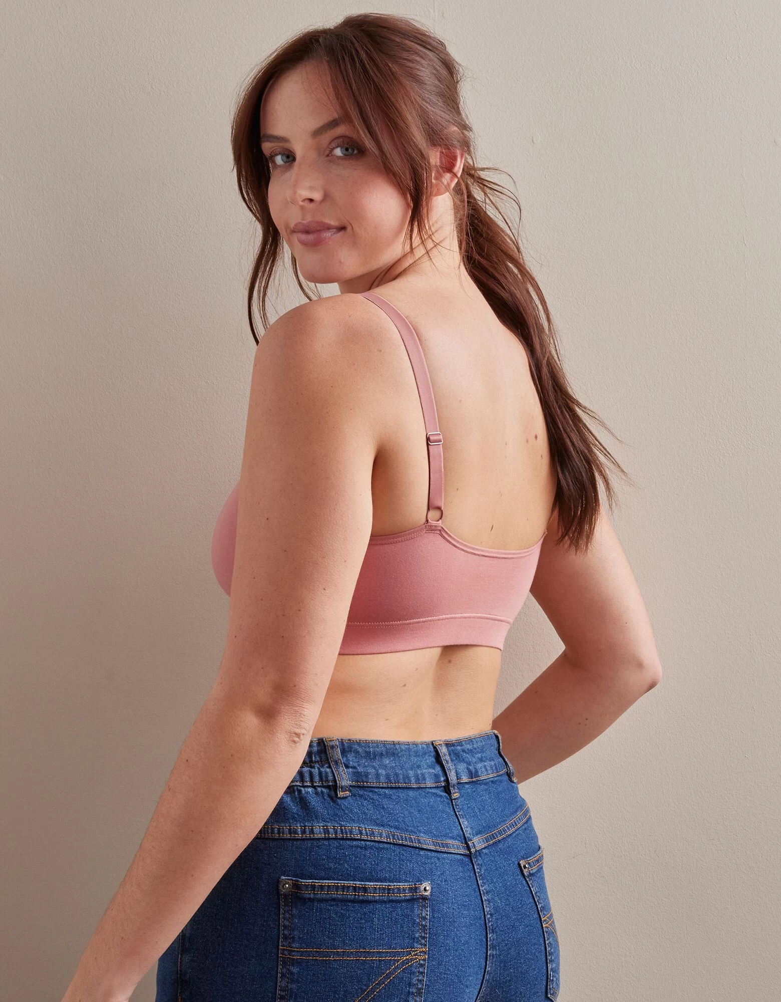 Brassière Coques Amovibles, Sans Armatures 4 Brassière Coques Amovibles, Sans Armatures – Image 2