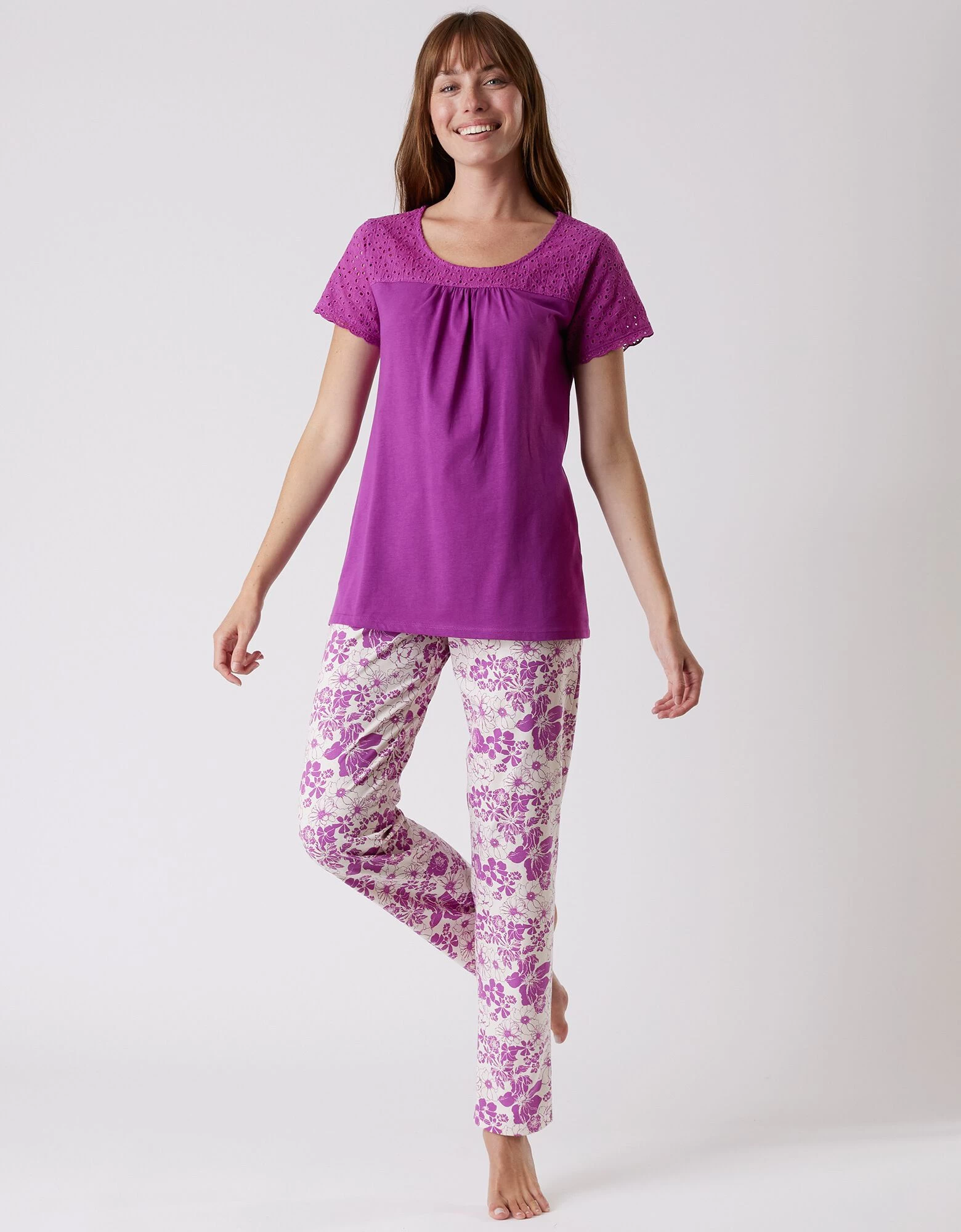 Pyjama Imprimé Avec Broderie Anglaise - Manches Courtes 7 Pyjama Imprimé Avec Broderie Anglaise - Manches Courtes – Image 5