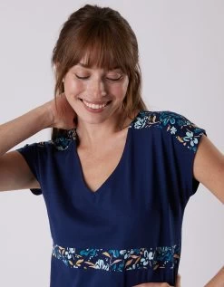 Chemise De Nuit Manches Courtes Imprimé Placé "jardin Secret" -Boutique De Lingerie De Mode 703087 C01 zoomx vue6