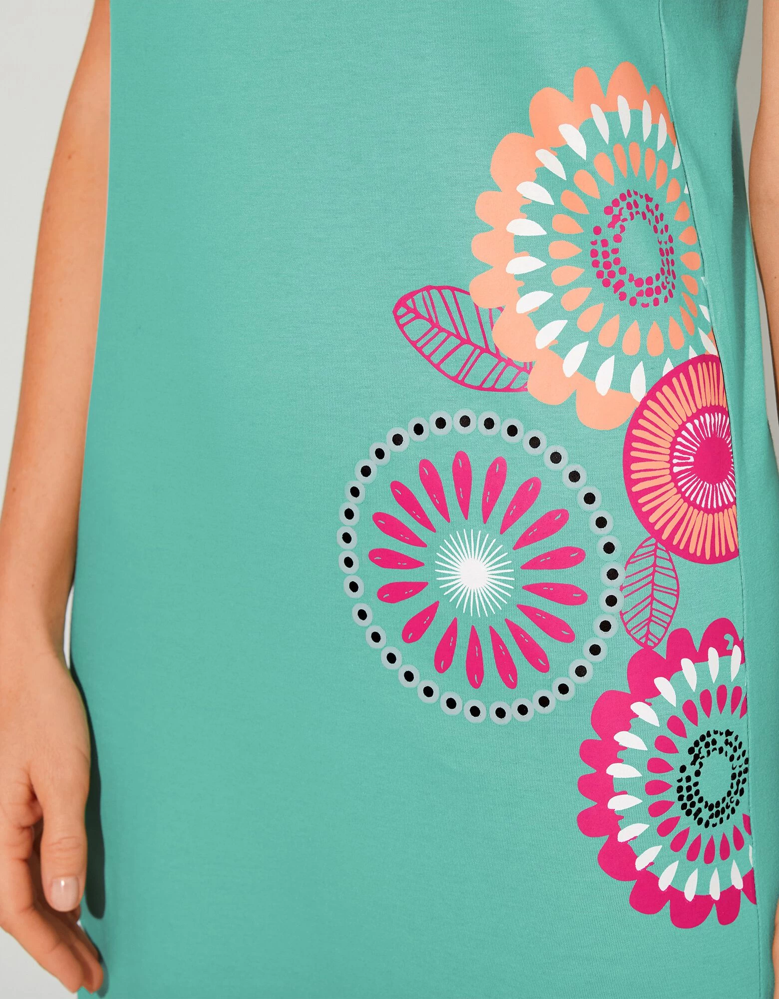 Nuisette Coton Fines Bretelles Motif « rosaces » 8 Nuisette Coton Fines Bretelles Motif « rosaces » – Image 6