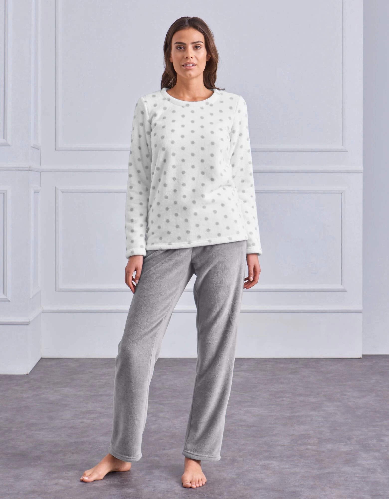 Pyjama Polaire Imprimé Pois Toucher Peluche Manches Longues 4 Pyjama Polaire Imprimé Pois Toucher Peluche Manches Longues – Image 2