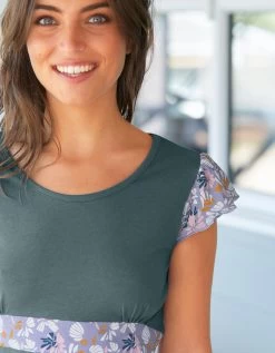 Chemise De Nuit Manches Courtes Imprimée "pétales De Fleurs" -Boutique De Lingerie De Mode 703629 C01 zoomx vue3