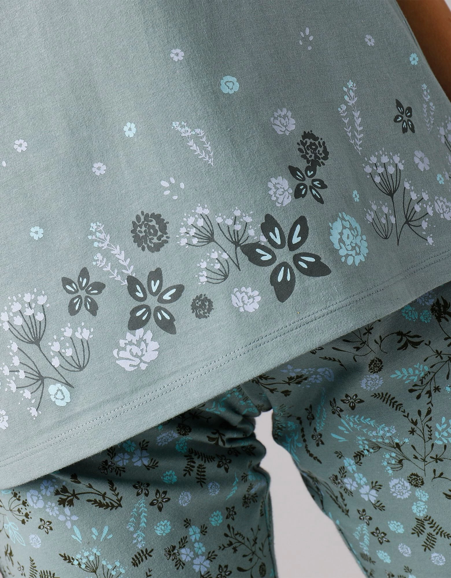 Tee-shirt De Pyjama Manches Longues Imprimé Base Fleurs 8 Tee-shirt De Pyjama Manches Longues Imprimé Base Fleurs – Image 6