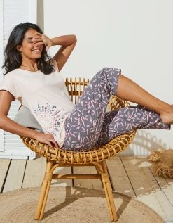 Pyjama Pantacourt En Jersey Imprimé Plumes Avec Pochon Assorti