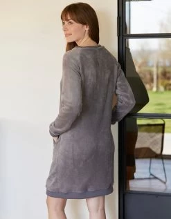 Chemise De Nuit Polaire "étoiles" 9 Chemise De Nuit Polaire "étoiles" -Boutique De Lingerie De Mode 703814 C01 zoomx vue4