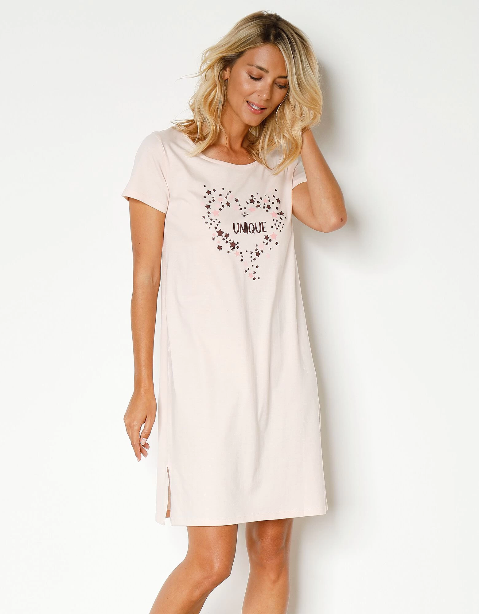 Chemise De Nuit Courte Manches Courtes Motif Unique 4 Chemise De Nuit Courte Manches Courtes Motif Unique – Image 2