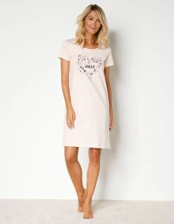 Chemise De Nuit Courte Manches Courtes Motif Unique 9 Chemise De Nuit Courte Manches Courtes Motif Unique -Boutique De Lingerie De Mode 703853 C01 zoomx vue4