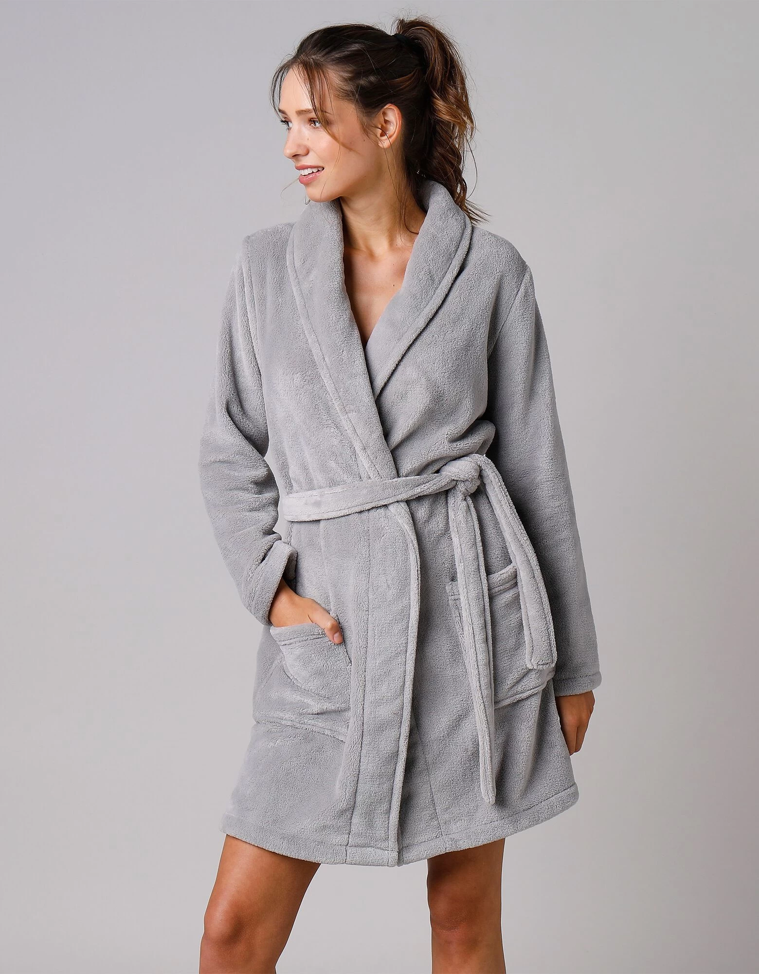 Peignoir Manches Longues Polaire Uni Toucher Peluche Longueur 92 Cm 6 Peignoir Manches Longues Polaire Uni Toucher Peluche Longueur 92 Cm – Image 4