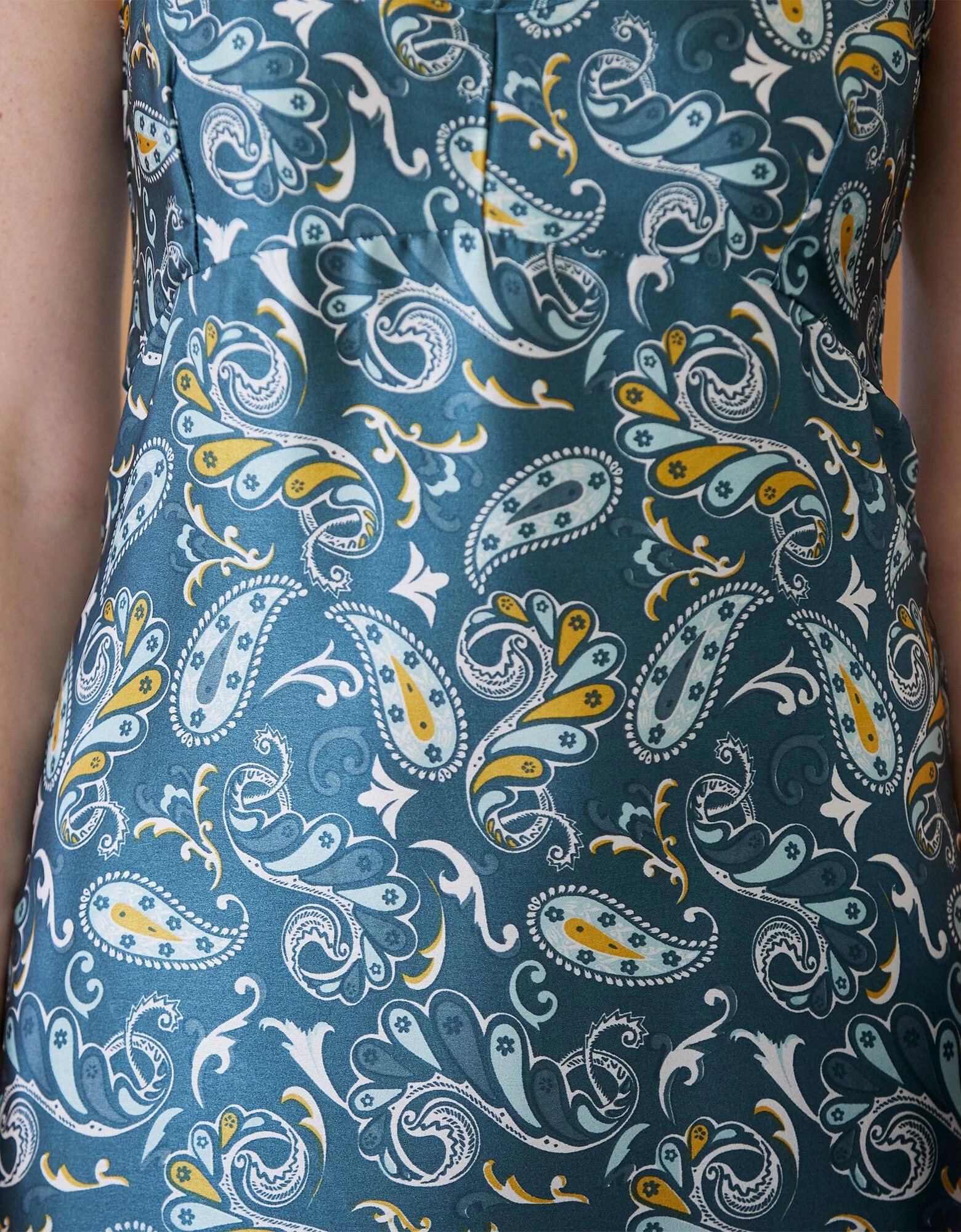 Nuisette Longue Satin Imprimé 7 Nuisette Longue Satin Imprimé – Image 5