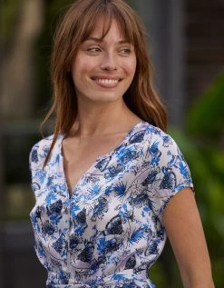 Pyjama Satin Imprimé Avec Ceinture 12 Pyjama Satin Imprimé Avec Ceinture -Boutique De Lingerie De Mode 706185 C00 zoomx vue5